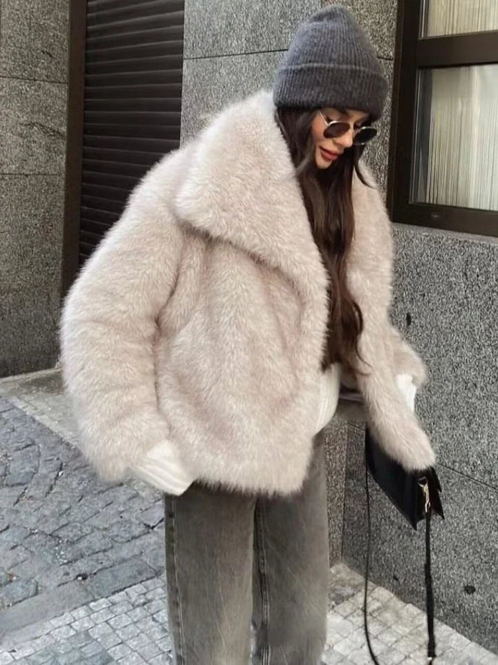 FONTELLA I Luxurious Faux Fur Coat